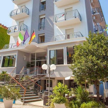 Hotel New Castle Cesena Bagian luar foto