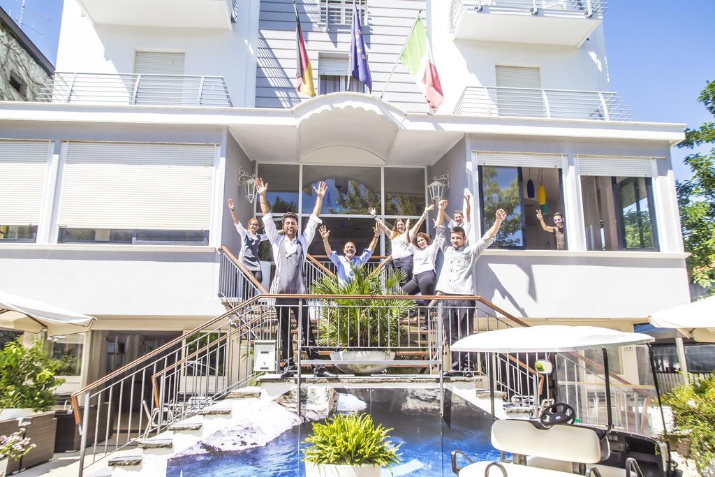 Hotel New Castle Cesena Bagian luar foto