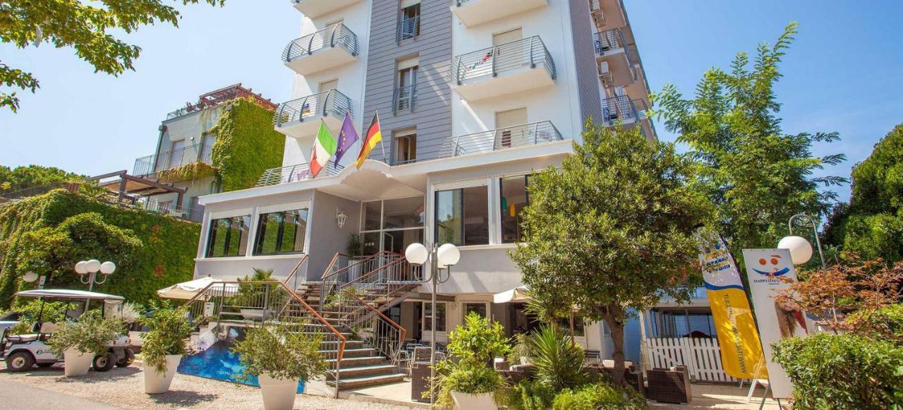Hotel New Castle Cesena Bagian luar foto