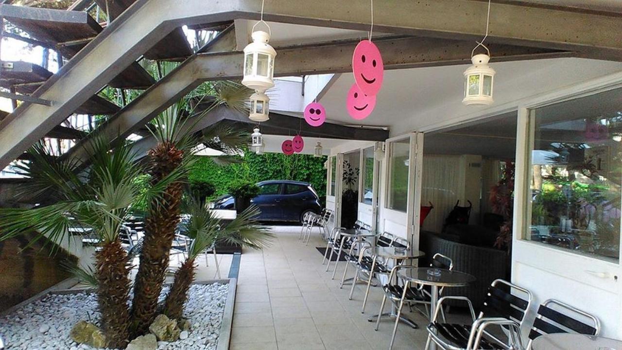 Hotel New Castle Cesena Bagian luar foto